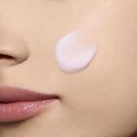 White Plus Mousse cr&egrave;me nettoyante &eacute;clat