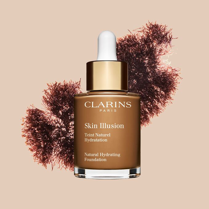 Le fond de teint s&eacute;rum Skin Illusion de Clarins SPF 15 offre un fini unifi&eacute; et naturel.