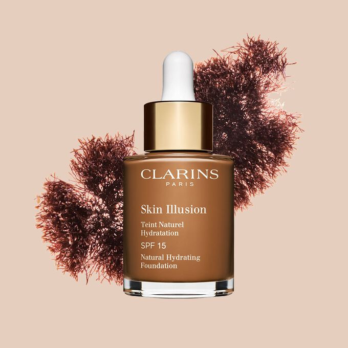 Le fond de teint s&eacute;rum Skin Illusion de Clarins SPF 15 offre un fini unifi&eacute; et naturel.
