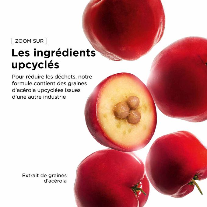 Le baume visage Clarins contient de l&rsquo;extrait de graine d&rsquo;ac&eacute;rola bio issu de la beaut&eacute; circulaire pour booster visiblement l&rsquo;&eacute;clat naturel de votre peau.