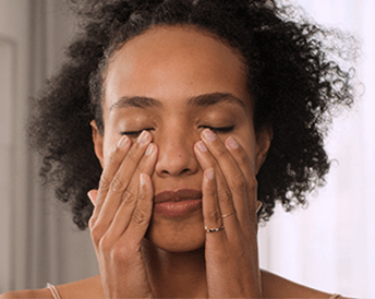 COVID : les étapes clés pour apaiser la peau