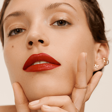 Model makeup made for skin