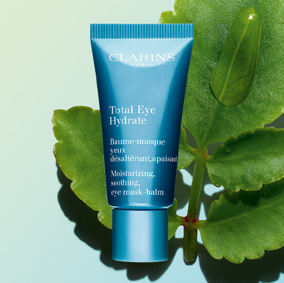 Total Eye Hydrate z naturą w tle
