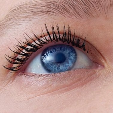 Résultats de la brosse Wonder 5D sur les cils pour un regard déployé