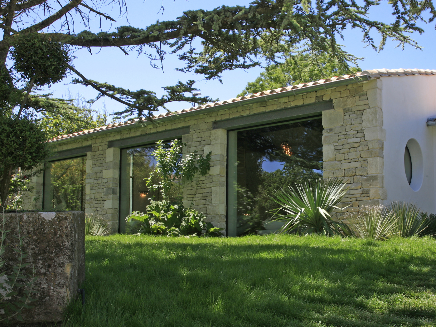 Hôtel <br> <br> <br> <br> <br> Le Clos Saint Martin Spa by Clarins