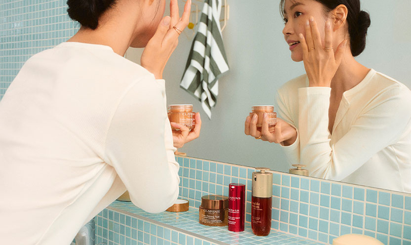 Rel&acirc;chement cutan&eacute; du visage : nos conseils pour raffermir la peau