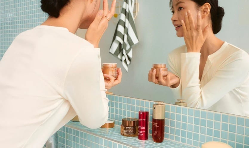 Rel&acirc;chement cutan&eacute; du visage : nos conseils pour raffermir la peau